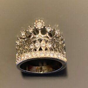 Silver Tone Crown Ring Crystal Rhinestone Tiara Statement Bridal - Size 6.5